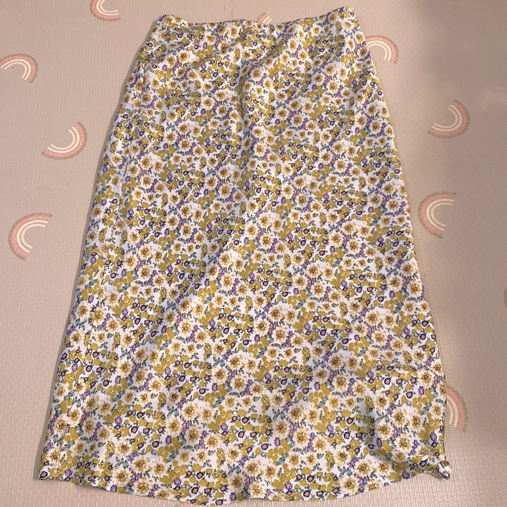 Floral silky long skirt